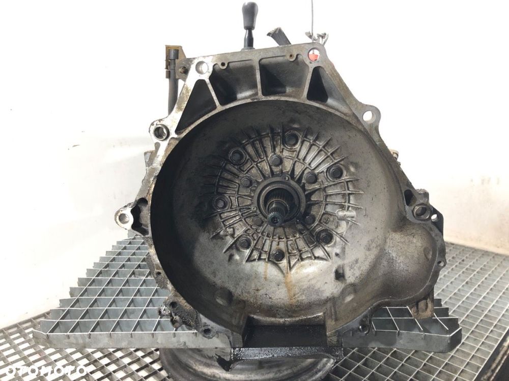 SKRZYNIA BIEGÓW  ISUZU RODEO samochód terenowy zamknięty 1997 - 2004 3.2 V6 151 kW [205 KM] - 2