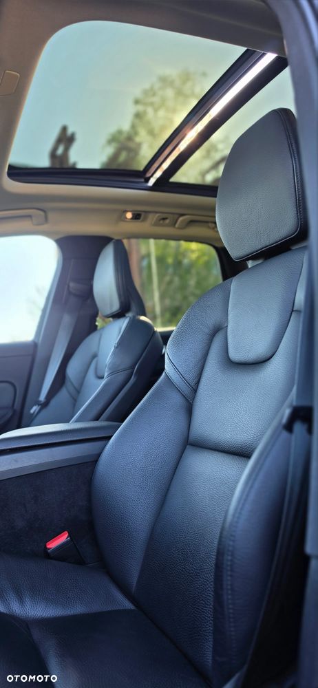Volvo XC 60 T5 AWD Momentum - 24