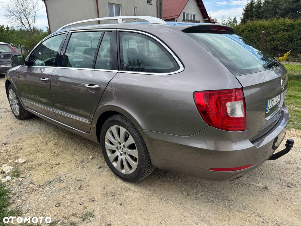 Skoda Superb 2.0 TDI Ambition DSG - 4