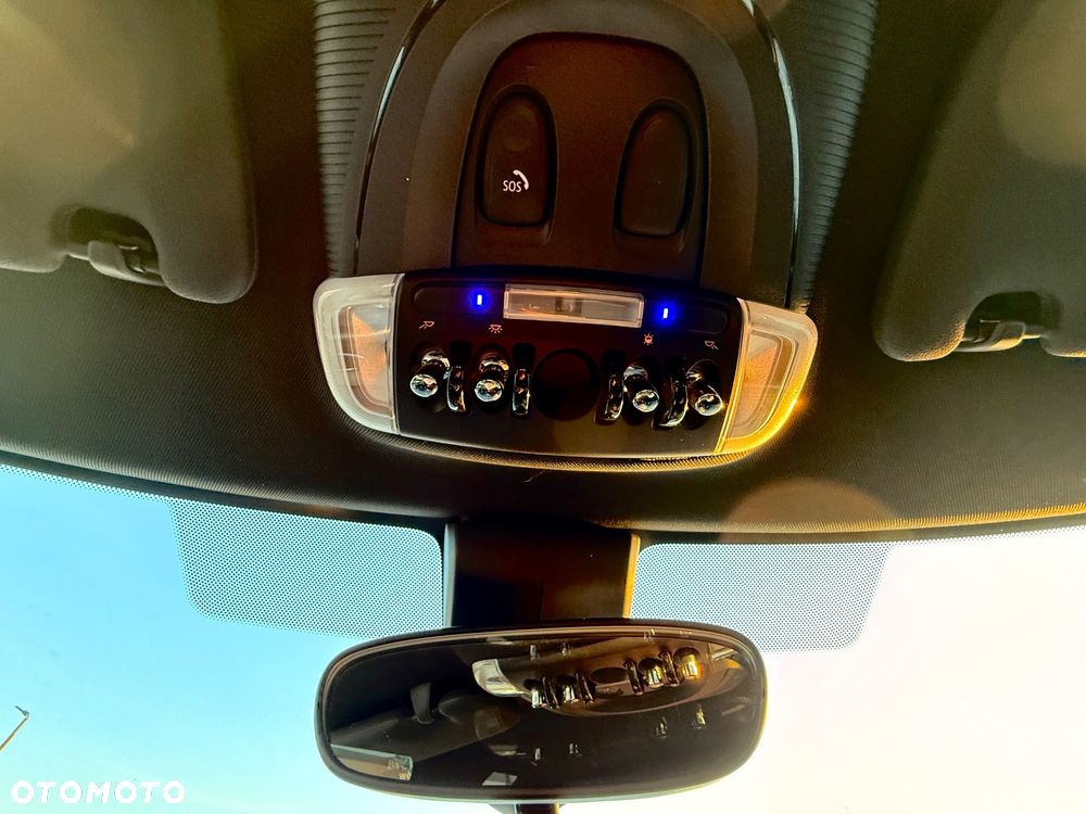 MINI Clubman One D Essential Trim - 32