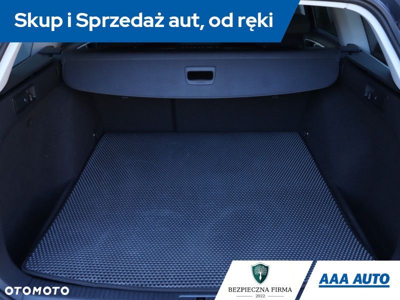 Volkswagen Golf Variant - 14