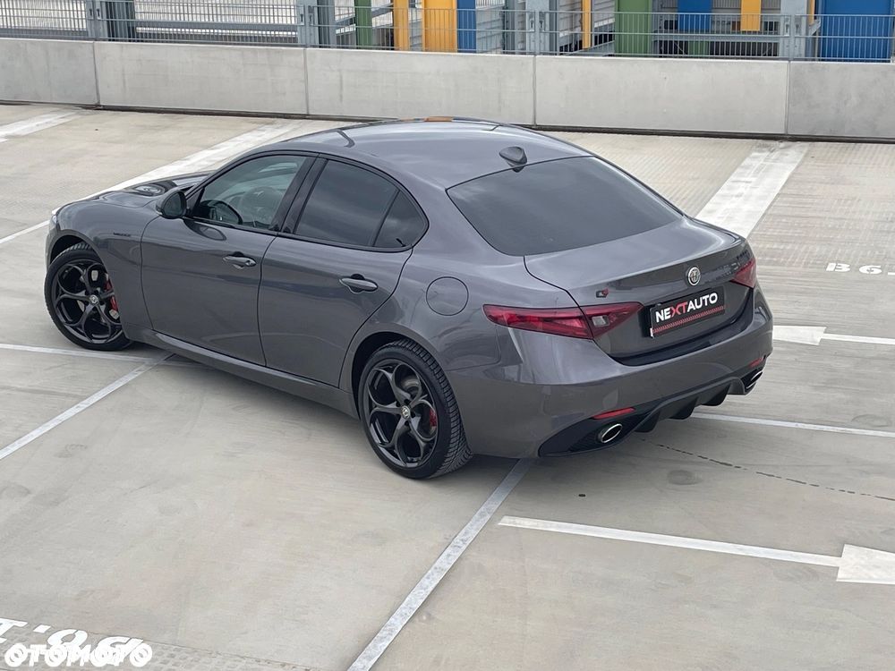 Alfa Romeo Giulia 2.0 Turbo Veloce Q4 - 14