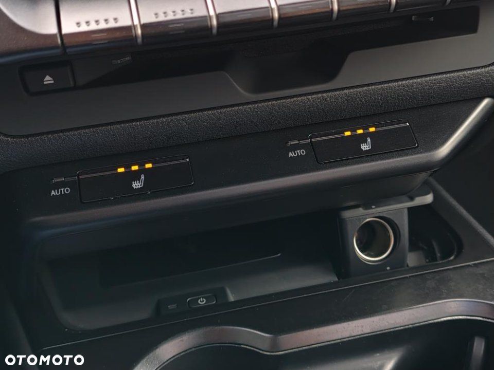 Lexus UX - 27