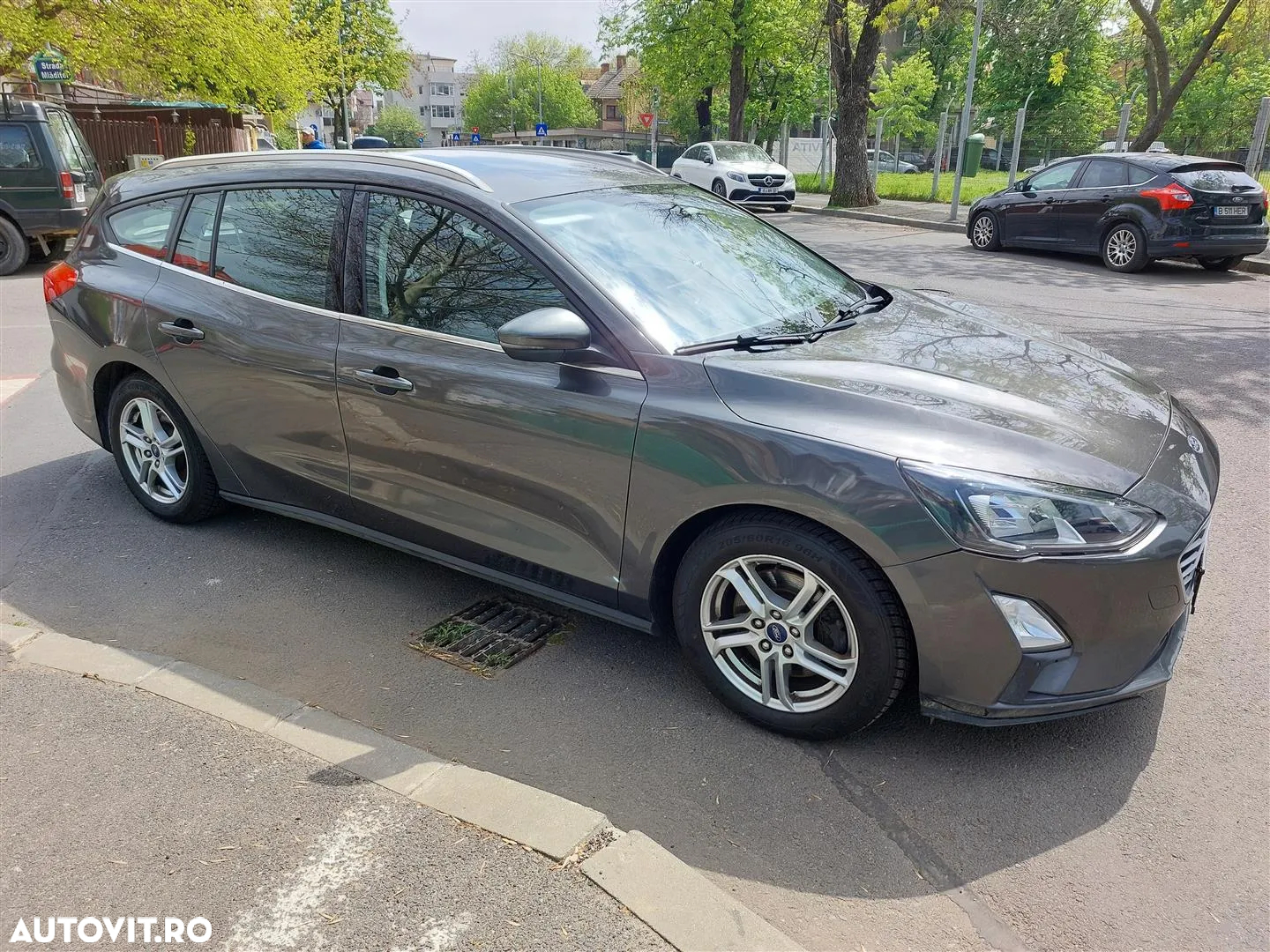Ford Focus Turnier 1.5 EcoBlue Start-Stopp-System Aut. ACTIVE - 6