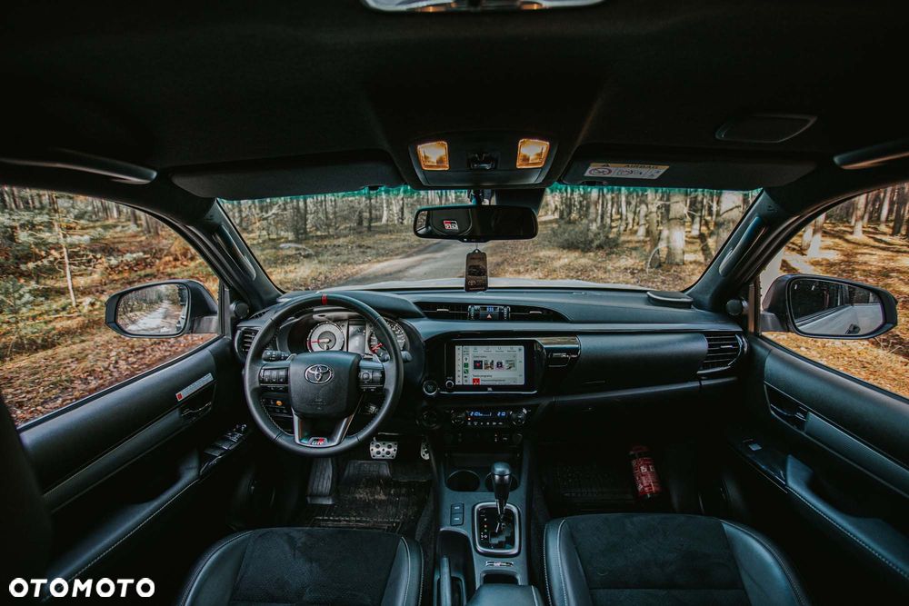 Toyota Hilux 2.8 D-4D Double Cab GR Sport II 4x4 - 22
