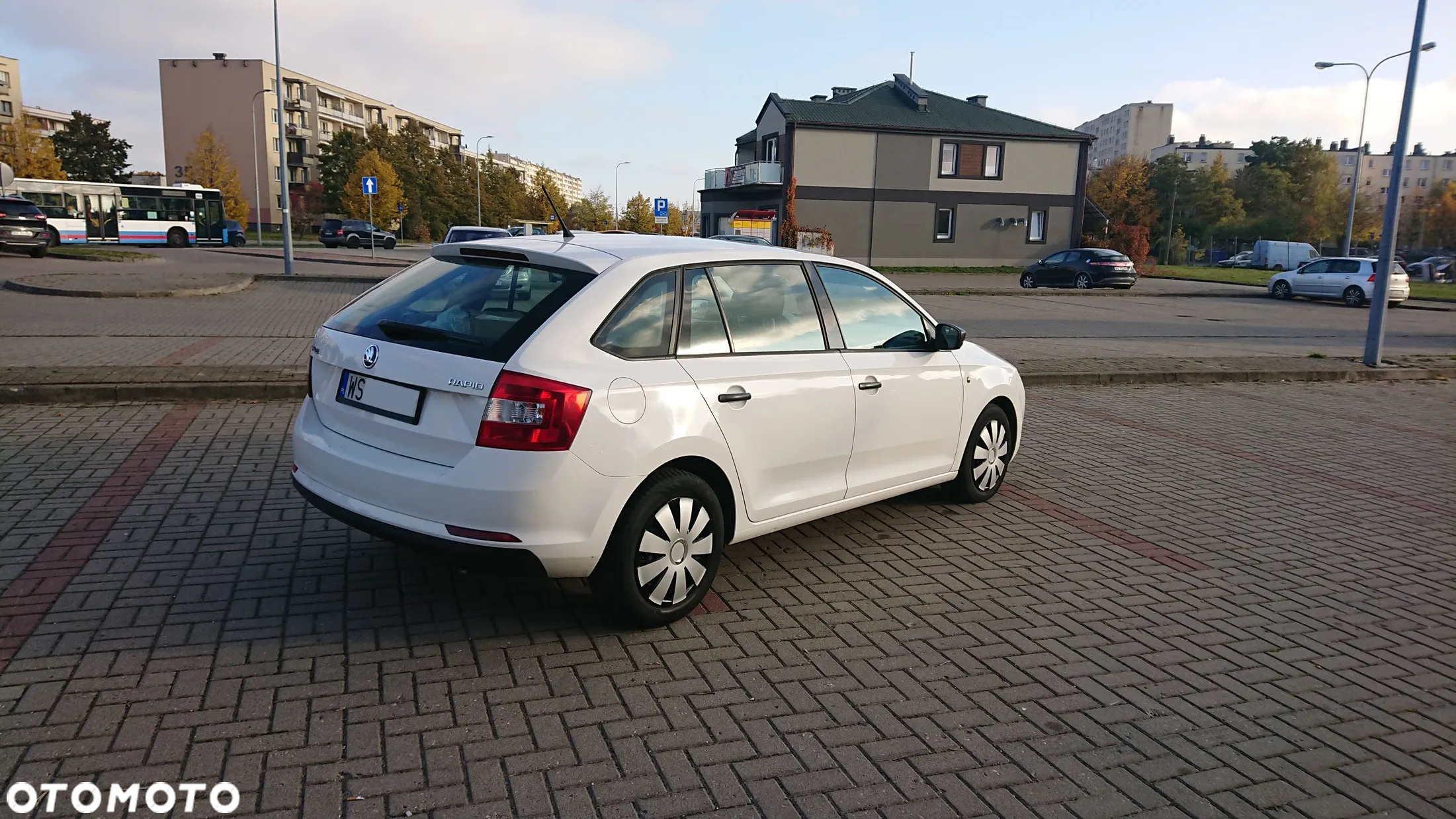 Skoda RAPID 1.6 TDI DPF Elegance - 9