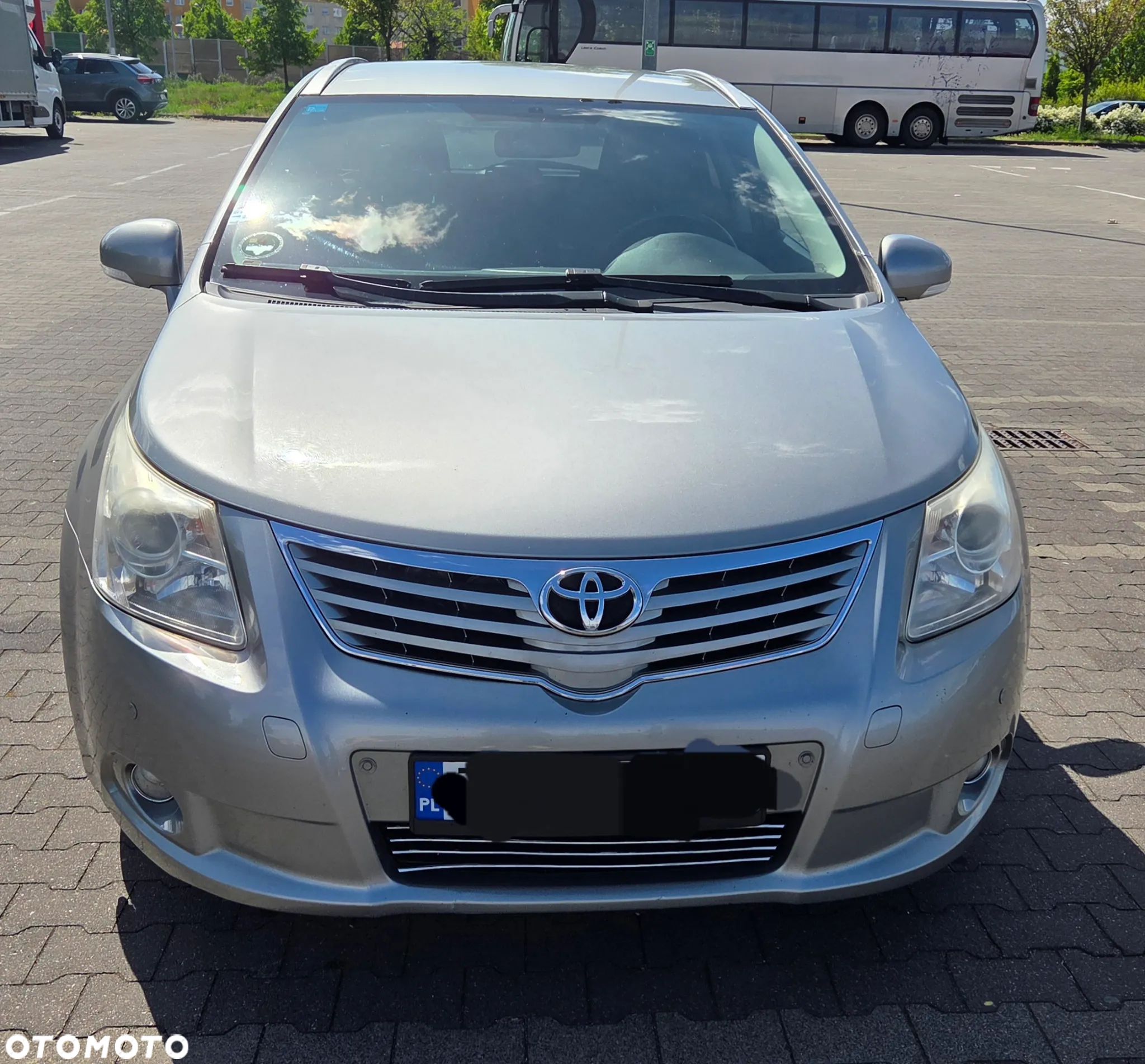 Toyota Avensis 1.8 Luna - 1