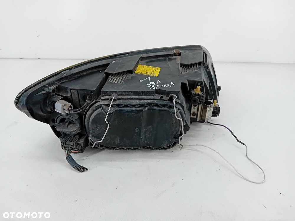 LAMPA PRZÓD LEWA VOLVO V50 KOMBI  30698885LH 0301198203 AL - 3