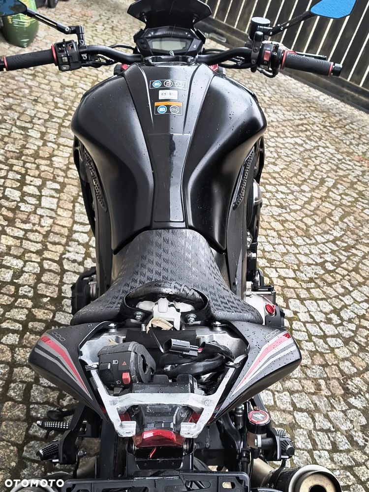 Kawasaki Ninja 1000 SX - 12
