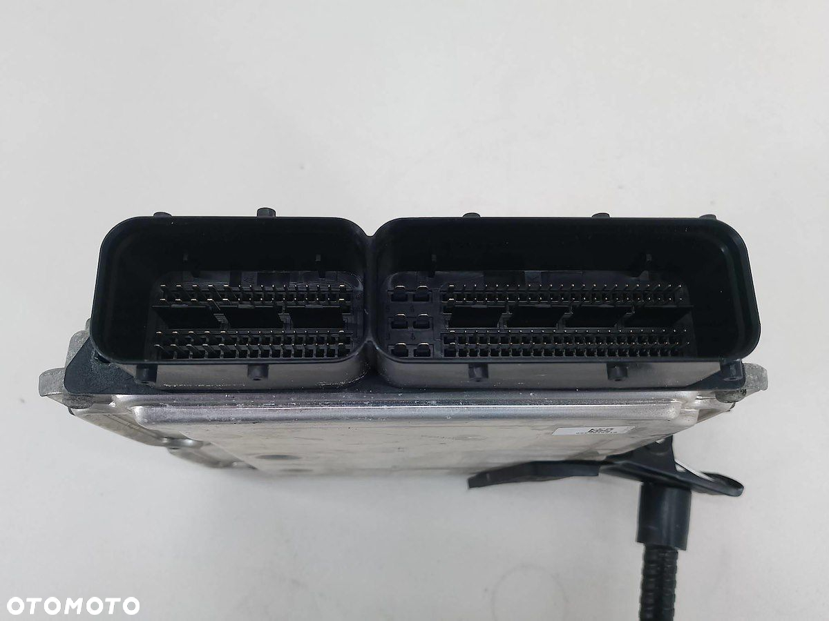 KOMPUTER, STEROWNIK SKODA SUPERB II 03H906032GF  03H906032DL 0261S02757 3.6 - 2