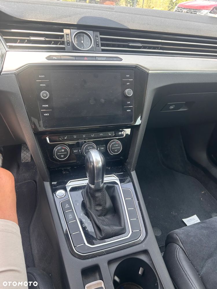 Volkswagen Passat ver-2-0-tdi-scr-trendline-dsg - 14