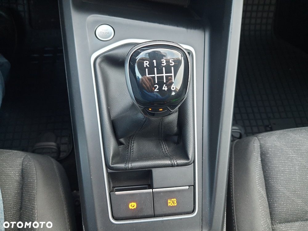 Volkswagen Golf 2.0 TDI Life - 17