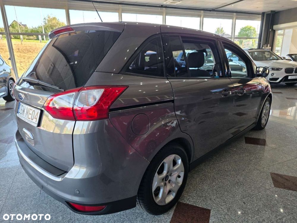 Ford Grand C-MAX - 10