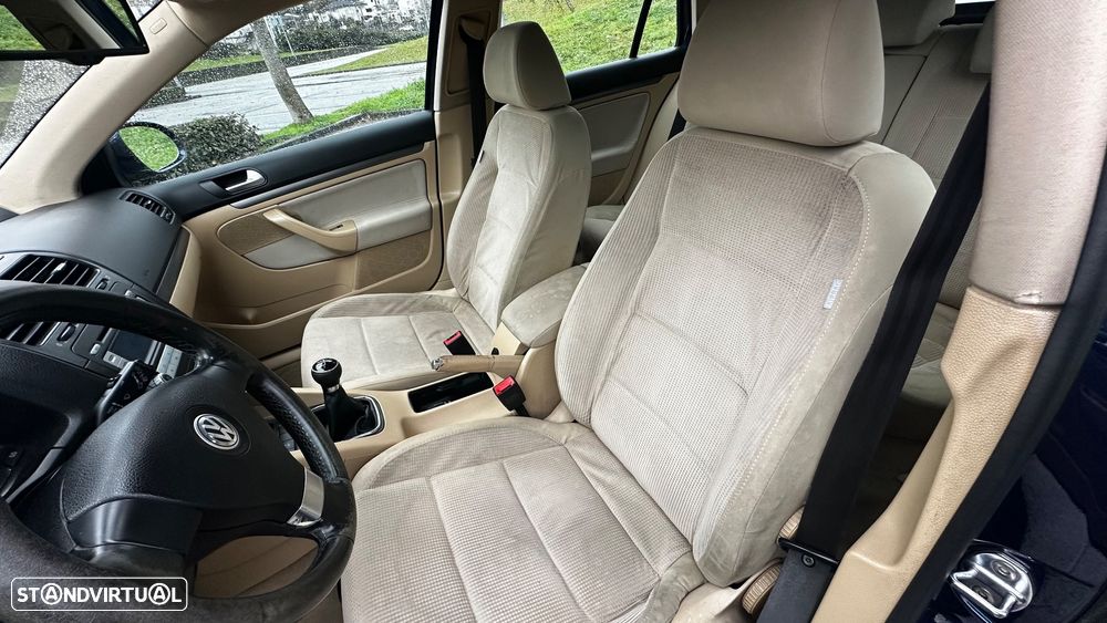 VW Golf Variant 2.0 TDi Confortline - 9