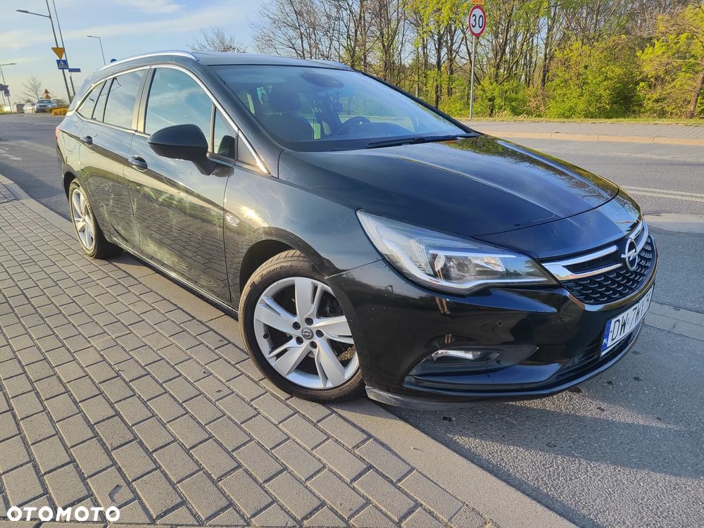 Opel Astra 1.6 CDTI Sport - 1