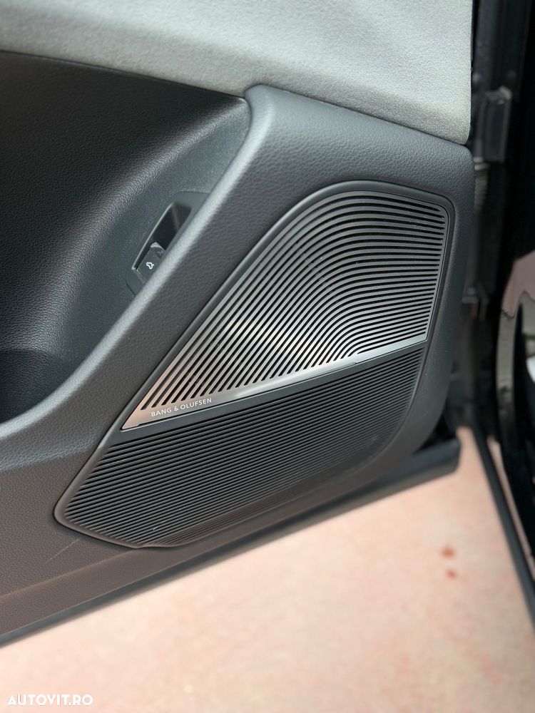 Audi Q8 55 TFSI quattro Tiptronic MHEV - 17