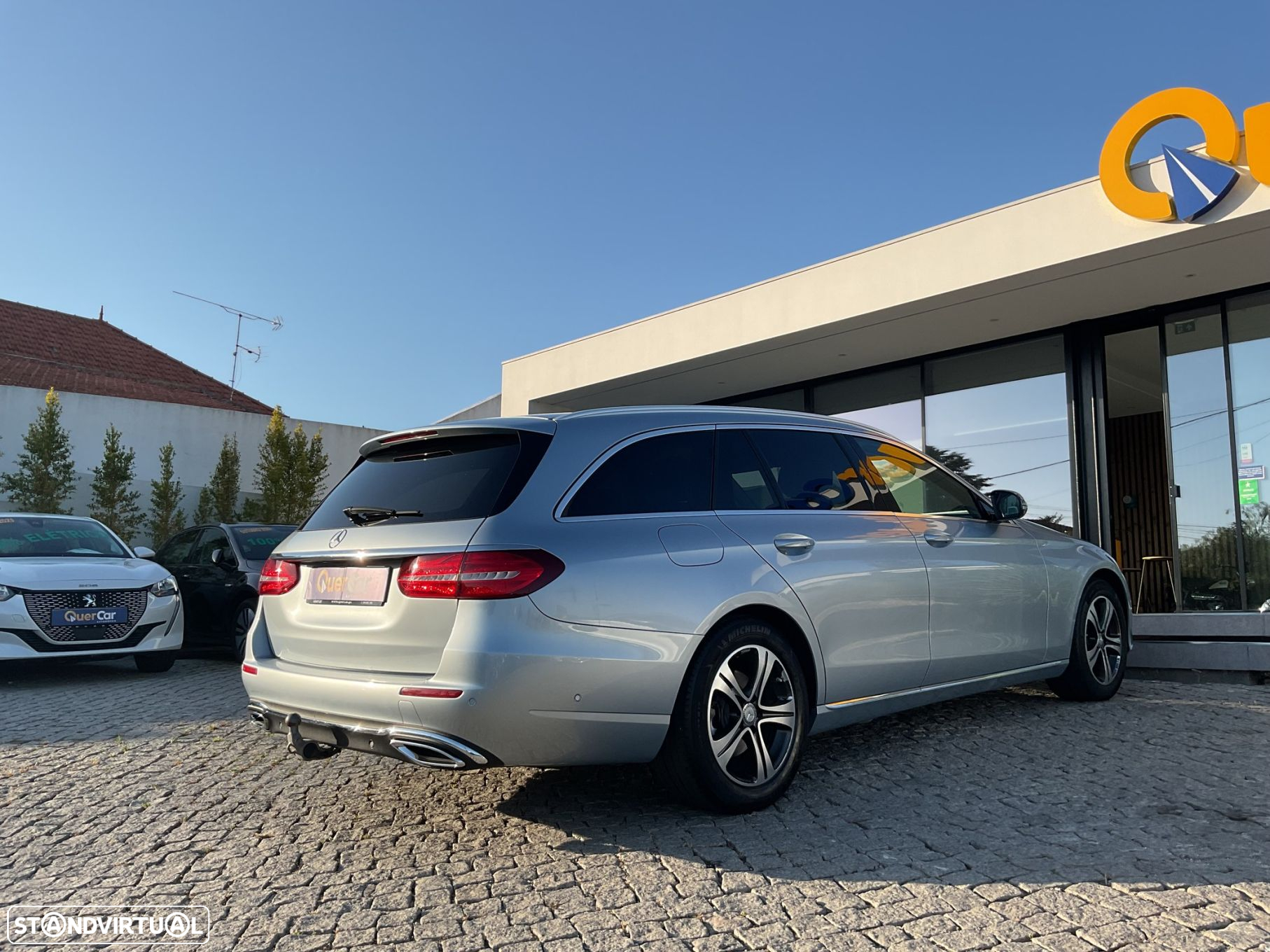 Mercedes-Benz E 220 BlueTEC Avantgarde Auto. - 10