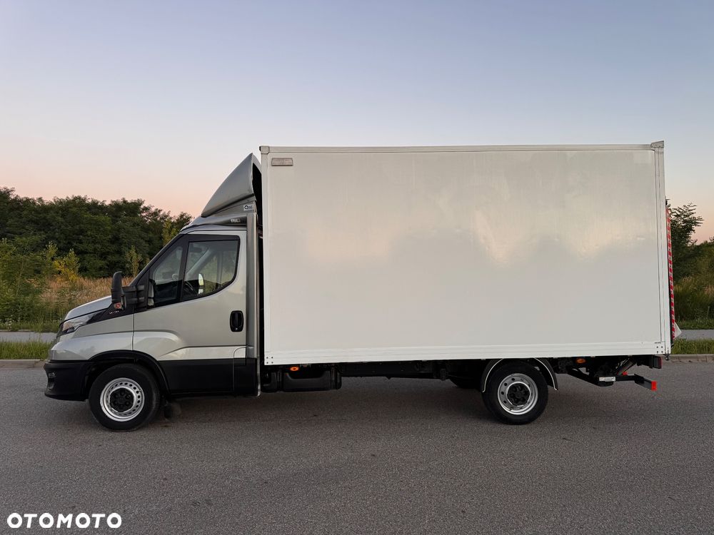 Iveco Daily 35s18 3.0 Kontener z Windą drzwi boczne - 3