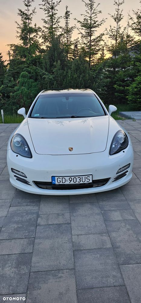Porsche Panamera 4 - 8