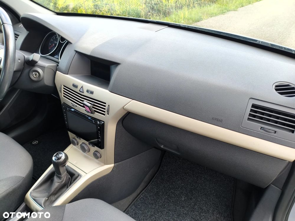 Opel Astra 1.4 Enjoy - 17