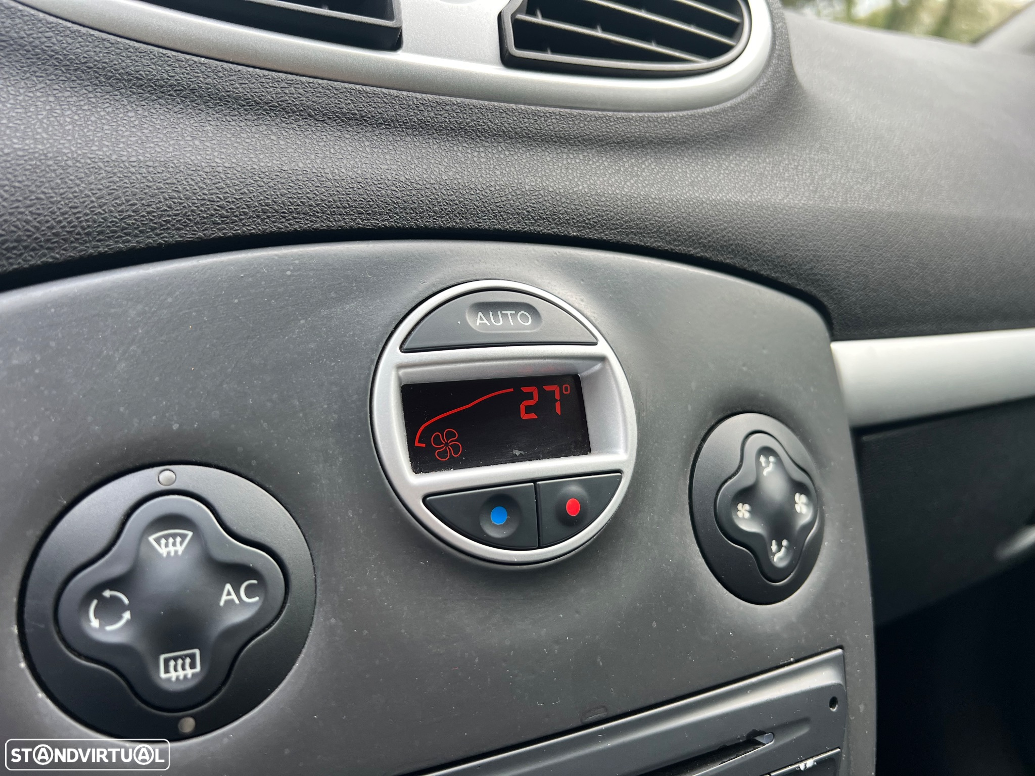 Renault Clio 1.2 16V Dynamique Sport Edition - 9