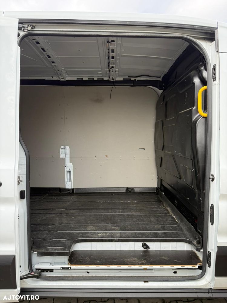 Ford Transit - 11