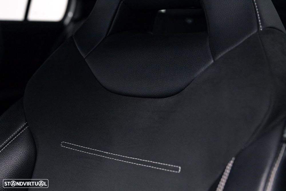 Mercedes-Benz A 250 e AMG Line - 19