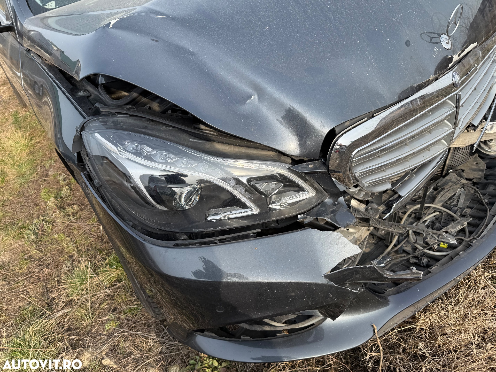 Dezmembrez mercedes e class w212 T Turing 200cdi  2015 om651 culoare 755 (Gri tenorit - vopsea metalizată) euro 6 cu AdBlue  cu volan pe stanga - 2