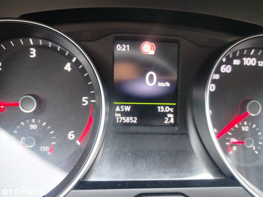 Volkswagen Passat - 27