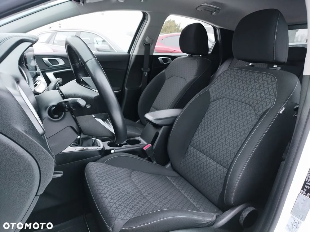 Kia XCeed 1.4 T-GDI M - 12