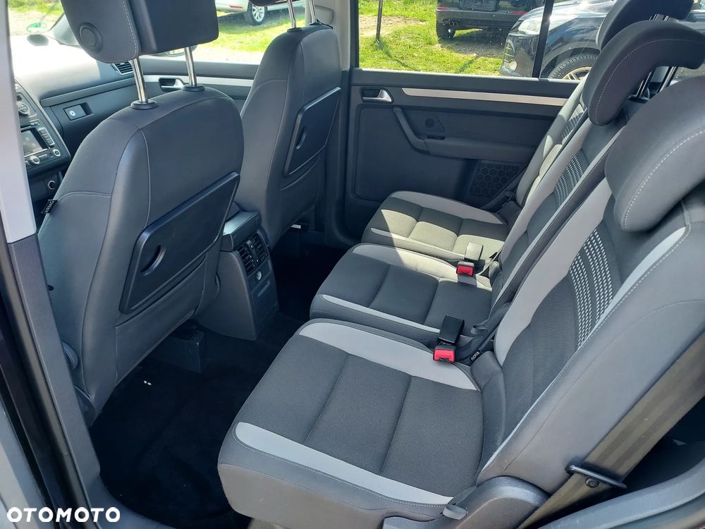 Volkswagen Touran 1.6 TDI DPF BlueMotion Technology Highline - 10