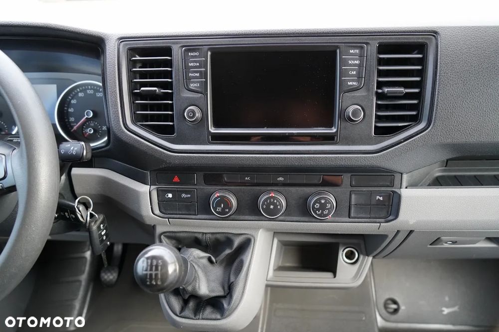 Volkswagen CRAFTER  / 2.0 D / FURGON BLASZAK / DMC: 3500 KG / 2018 ROK / SPROWADZONY / PO KONTRAKCIE SERWISOWYMN - 31