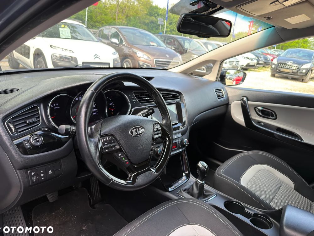 Kia Ceed 1.6 CVVT ISG Spirit - 23