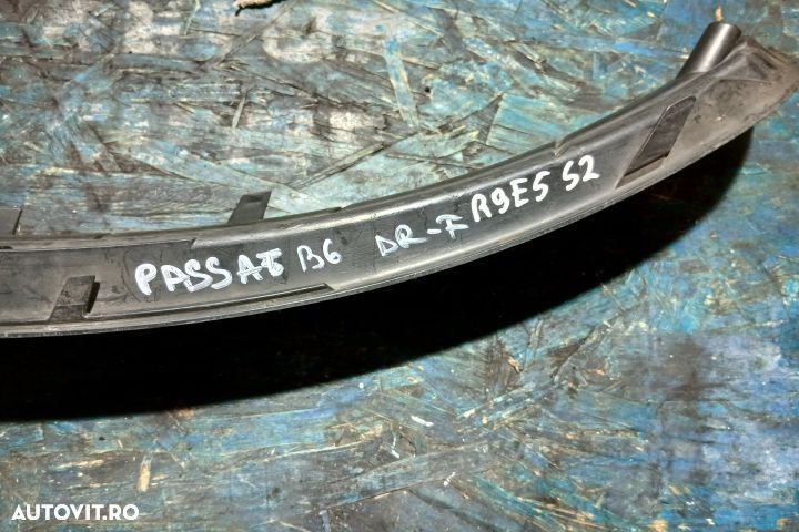 Grila bara fata dreapta 3C0853666 3C0853666 Volkswagen VW Passat B6 [ - 3