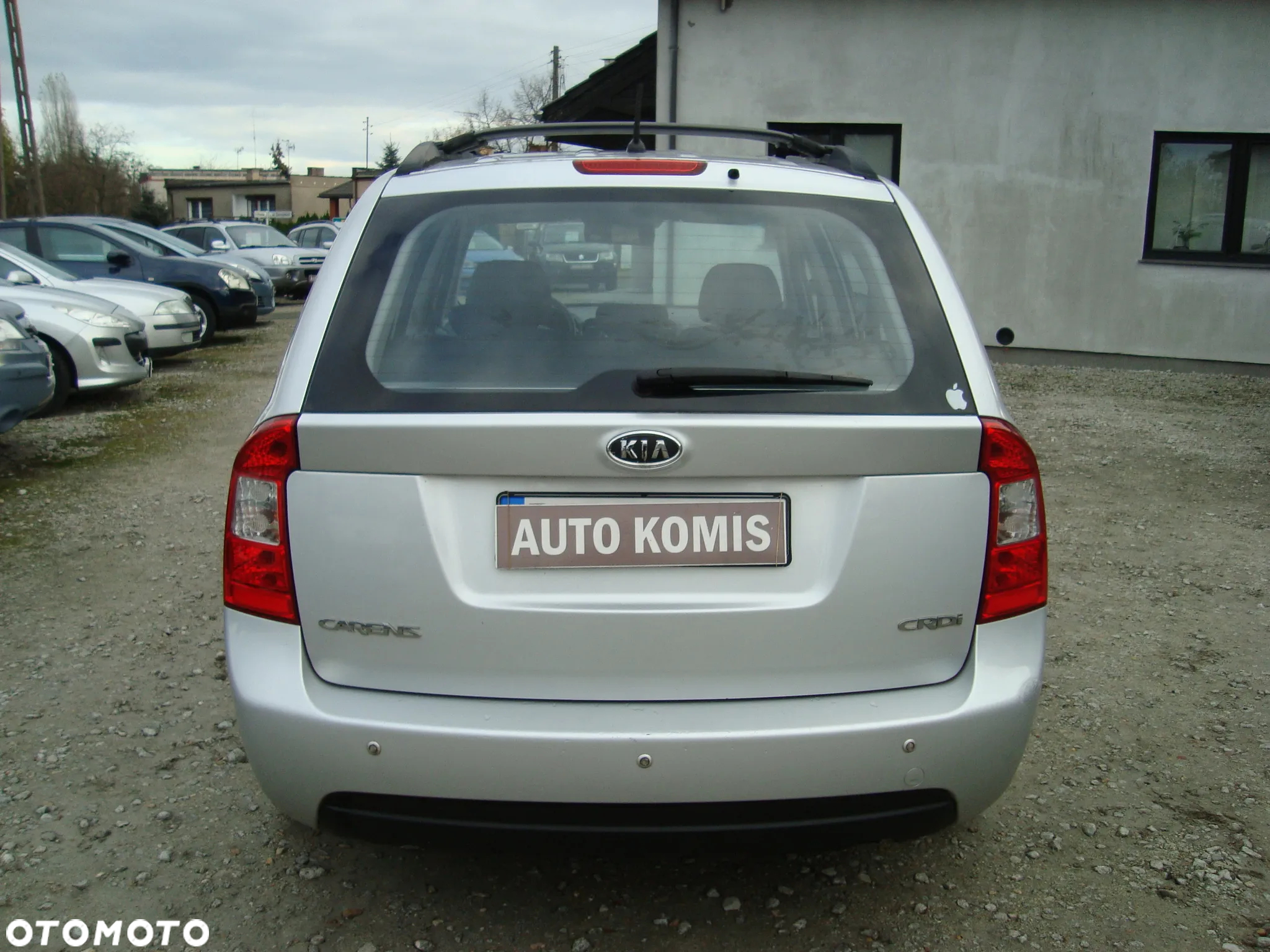 Kia Carens - 8