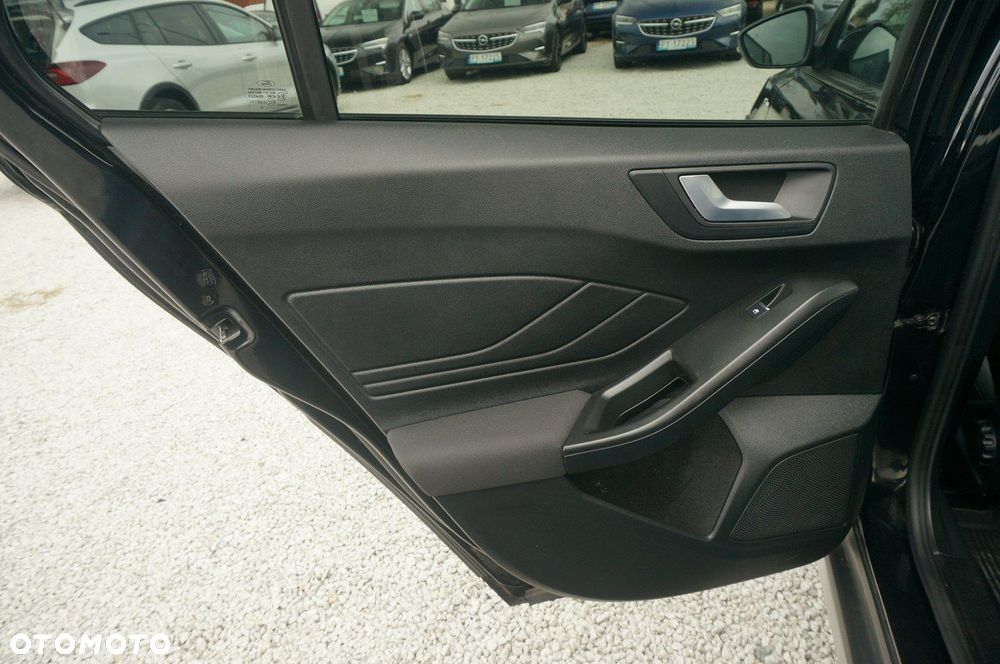 Ford Focus - 23