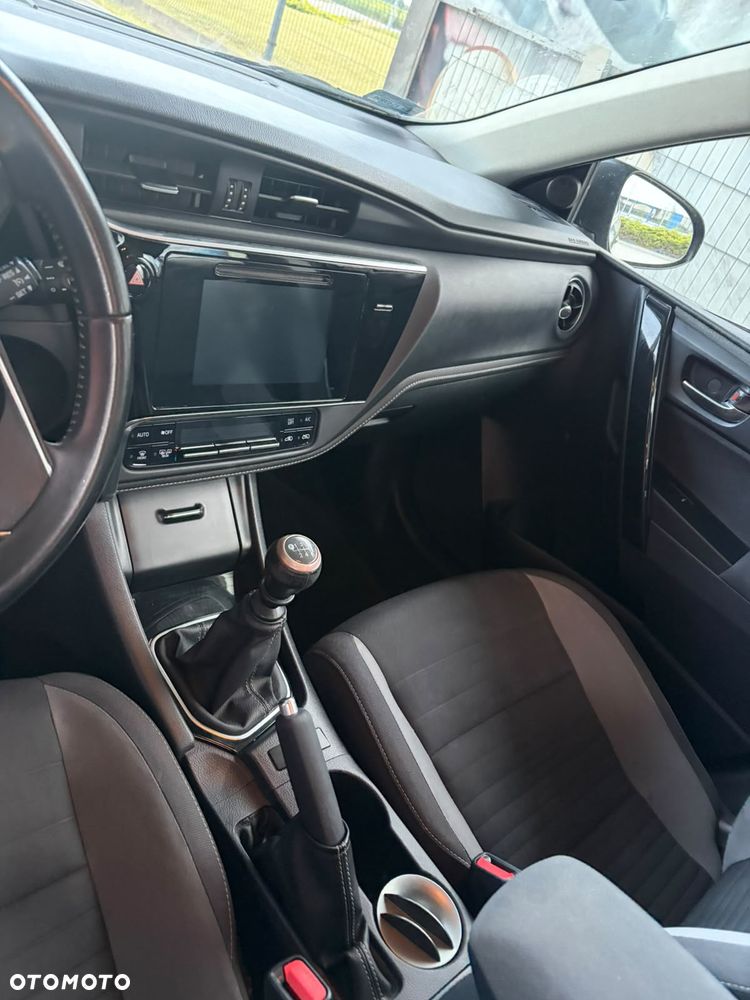 Toyota Auris 1.6 Classic Plus - 8