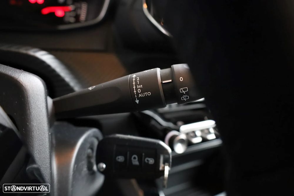 Peugeot 2008 1.2 PureTech Active - 36