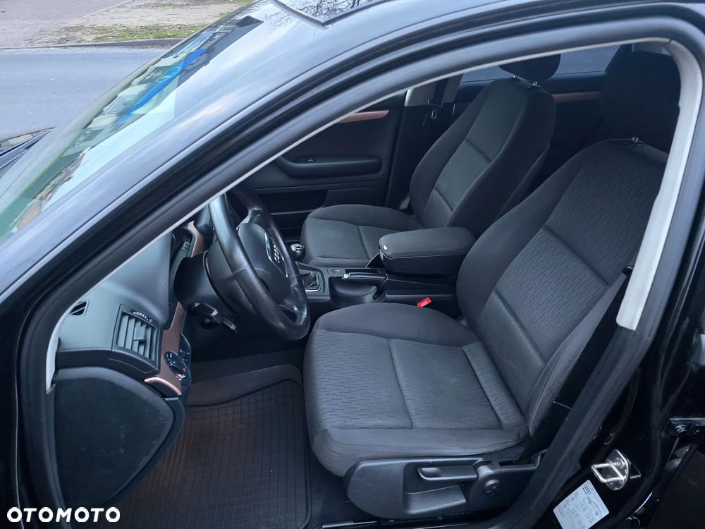 Audi A4 Avant 2.0 TDI - 16