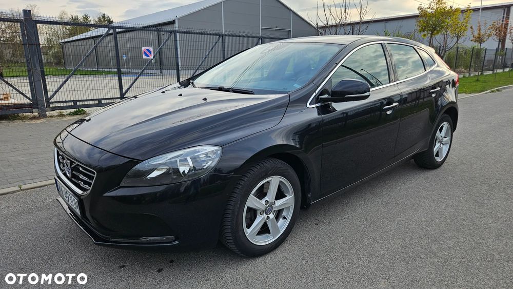 Volvo V40 D4 Momentum - 8