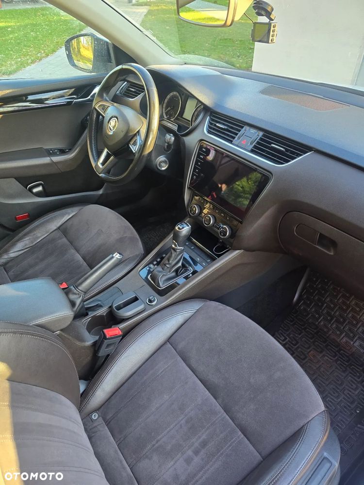 Skoda Octavia 2.0 TDI 4x4 L&K DSG - 6