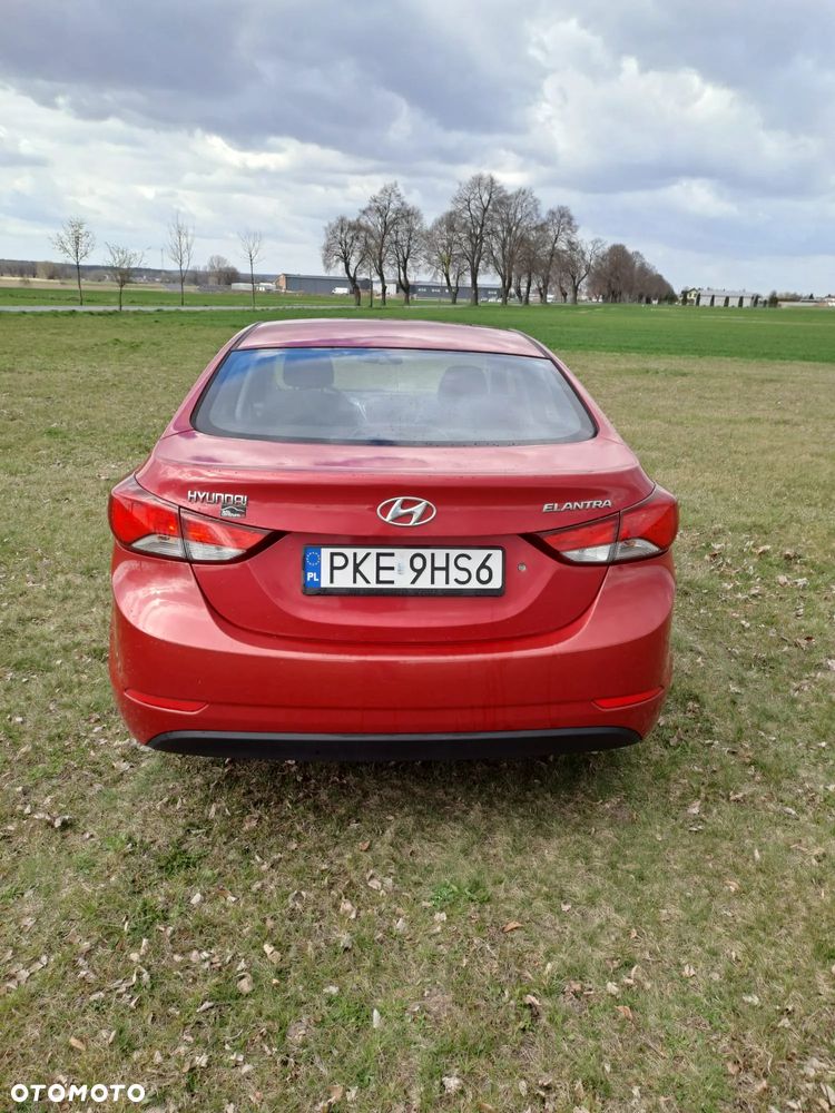 Hyundai Elantra 1.6 Classic + - 4