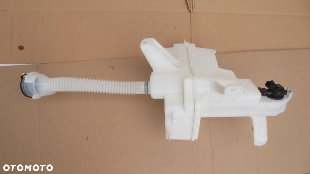 ZBIORNICZEK SPRYSKIWACZY RAV 4 2013r-KOMPLETNY - 1