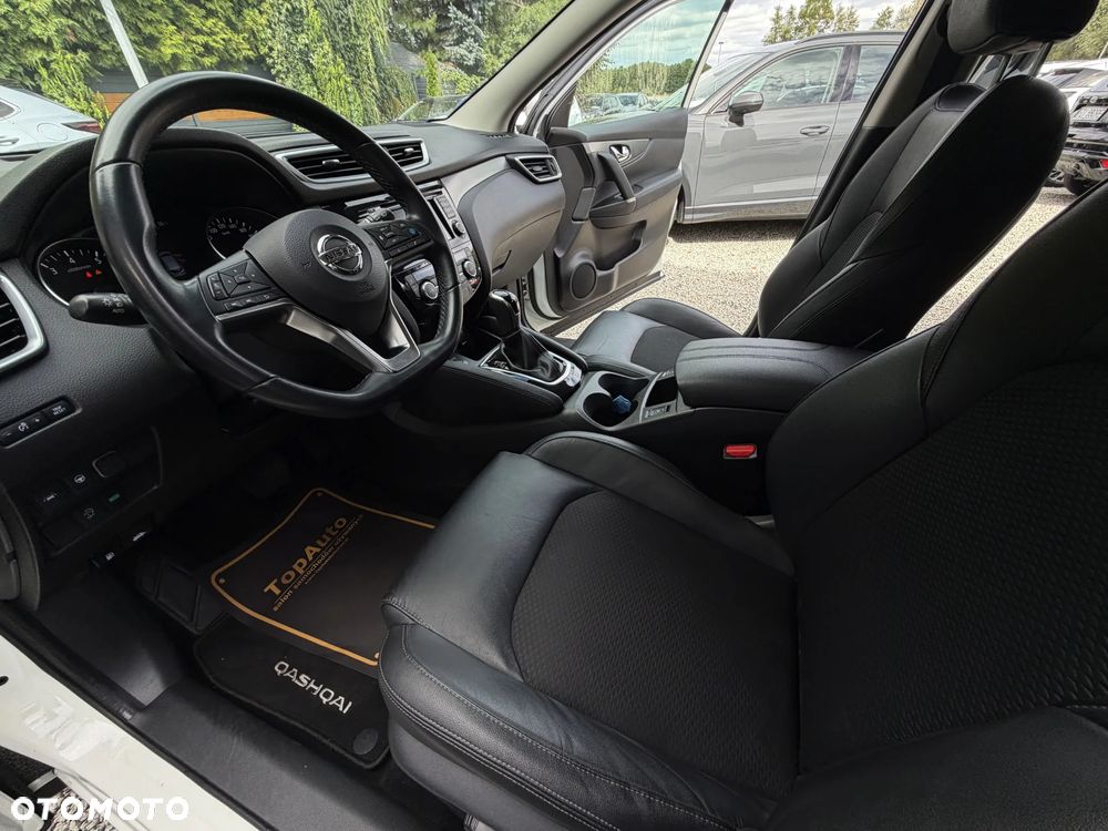 Nissan Qashqai 1.3 DIG-T DCT TEKNA - 18