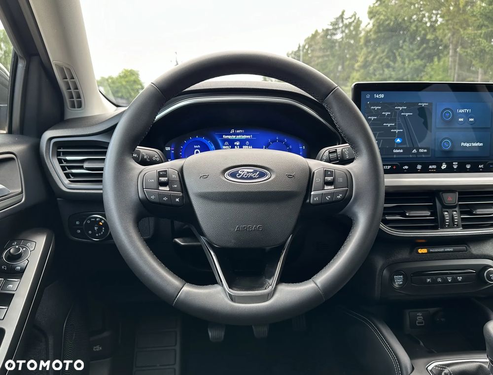 Ford Focus 1.0 EcoBoost Titanium X - 14