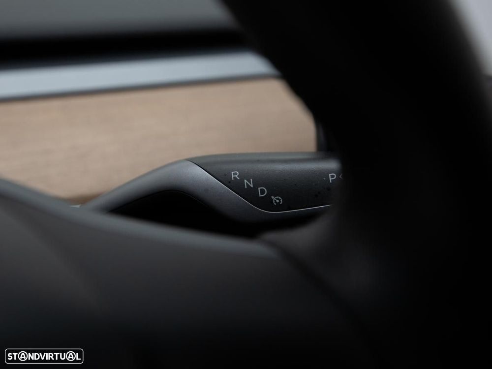 Tesla Model Y Performance Tração Integral - 19