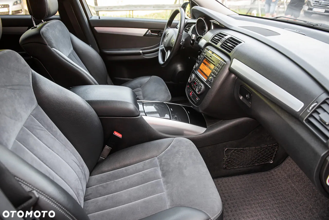 Mercedes-Benz Klasa R 320 CDI L 4Matic 7G-TRONIC Travel Edition - 31
