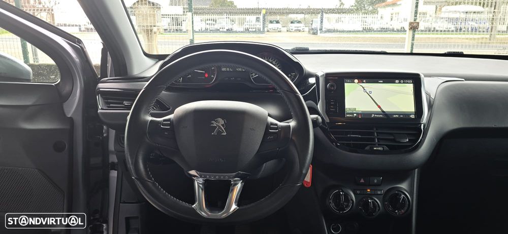 Peugeot 208 1.5 BlueHDi Signature - 15