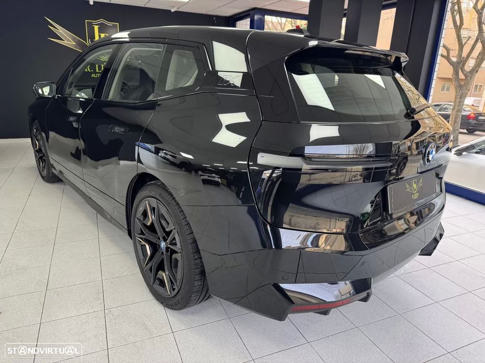 BMW iX xDrive 40 Pack Desportivo - 12