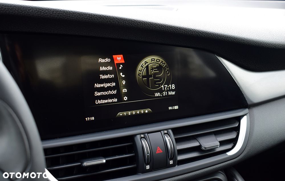 Alfa Romeo Giulia 2.0 Turbo Veloce Q4 - 13